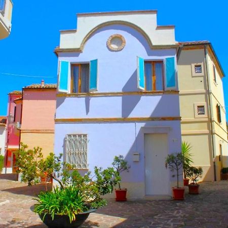 Cielo Terra Luna, In Centro A Numana Exterior photo